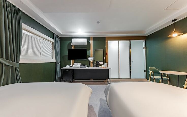 Imagen general del Hotel Cheongju Namuneulbo. Foto 2