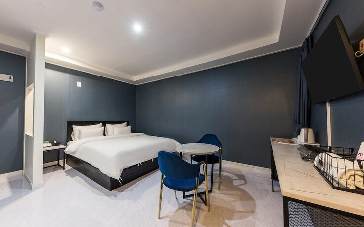 Imagen de la habitación del Hotel Cheongju Namuneulbo. Foto 16