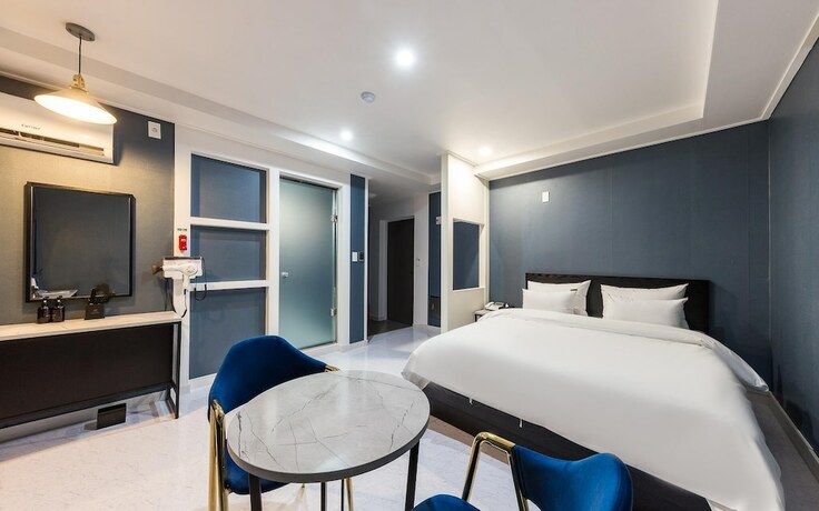 Imagen de la habitación del Hotel Cheongju Namuneulbo. Foto 17