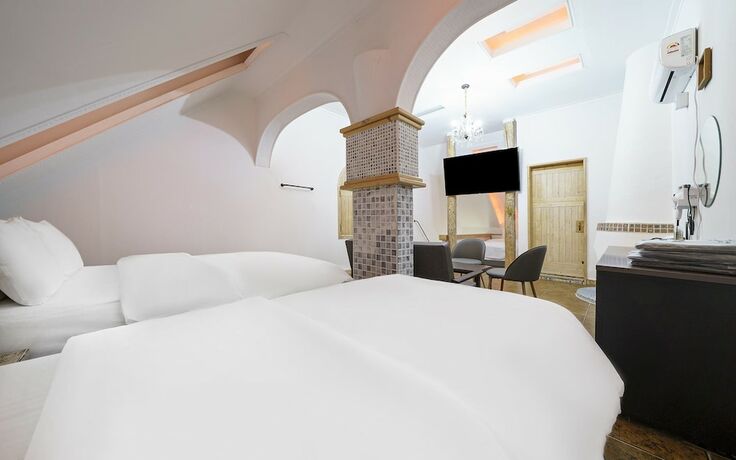 Imagen de la habitación del Hotel Cheongju Ochang Charmant. Foto 19