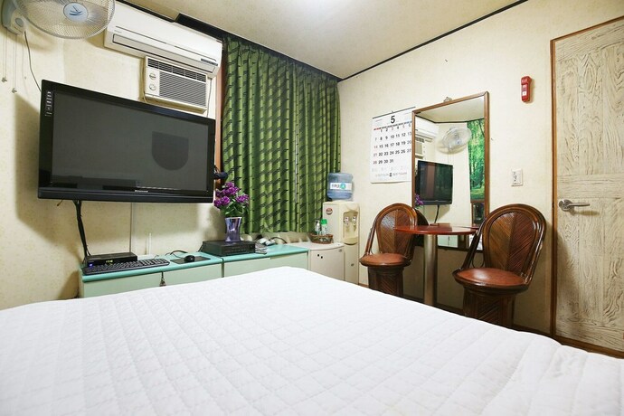 Imagen de la habitación del Hotel Cheongju Opera. Foto 23