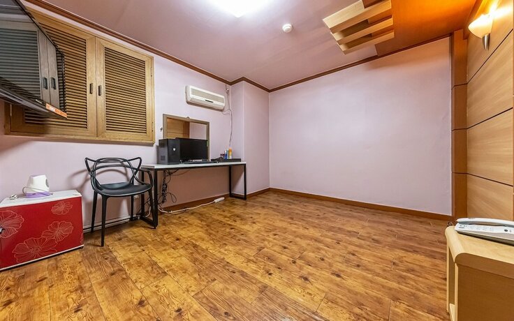 Imagen de la habitación del Hotel Cheongju Yeppeun Motel. Foto 11