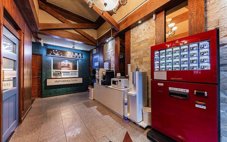 Imagen de los interiores del Hotel Cheongju Yongamdong Time. Foto 15