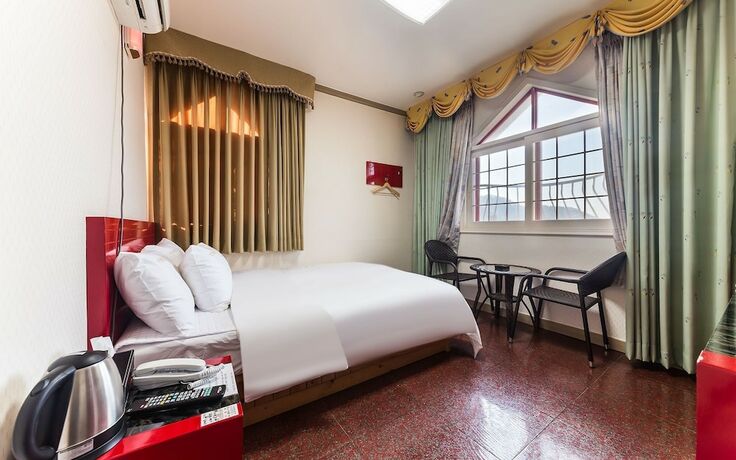 Imagen de la habitación del Hotel Cheongpyeong Jijunghae. Foto 15