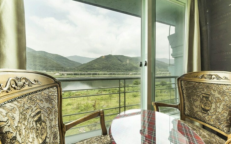 Imagen general del Hotel Cheongpyeong Paradise. Foto 15