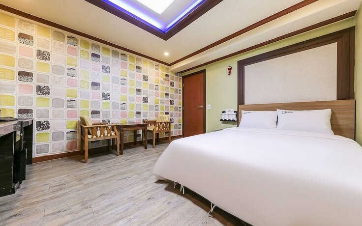 Imagen de la habitación del Hotel Cheongyang Queen. Foto 17