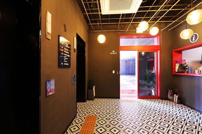 Imagen de los interiores del Hotel Cheonho Aria. Foto 18