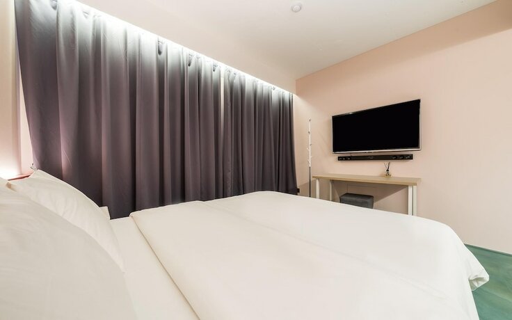 Imagen general del Hotel Cheonho H. Foto 5