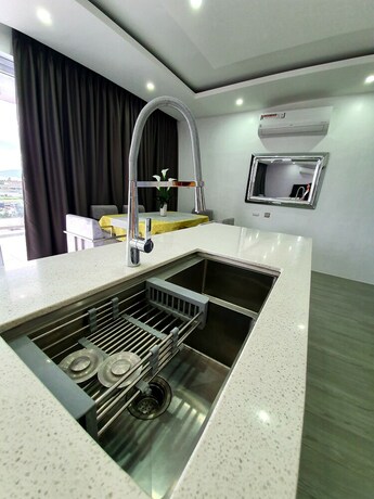 Imagen de la habitación del Hotel Chequers Suite. Foto 31