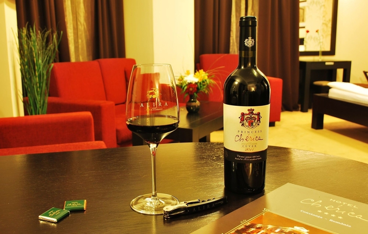 Imagen del bar/restaurante del Hotel Cherica. Foto 2