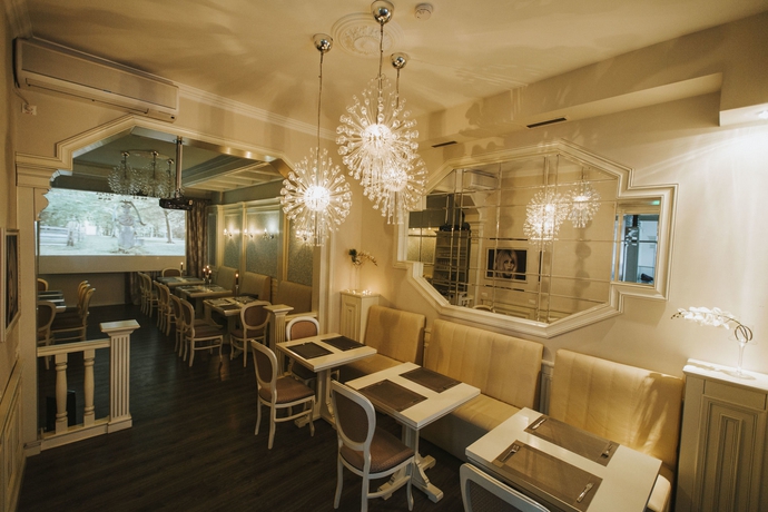 Imagen de los interiores del Hotel Cherie Boutique and Restaurant. Foto 16