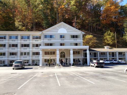 Imagen general del Hotel Cherokee Grand Hotel, Cherokee. Foto 1