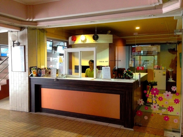 Imagen de los interiores del Hotel Cherry. Foto 15