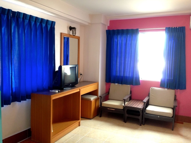 Imagen de la habitación del Hotel Cherry. Foto 10