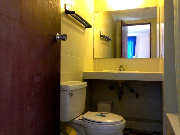 Imagen de la habitación del Hotel Cherry. Foto 14