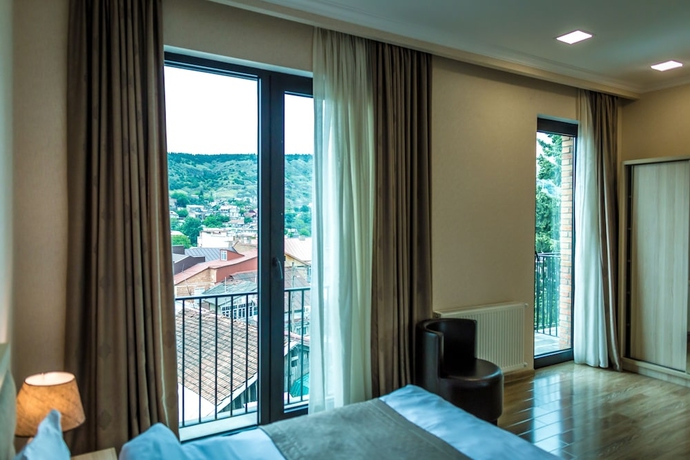 Imagen de la habitación del Hotel Cherry Garden, Tbilisi. Foto 5