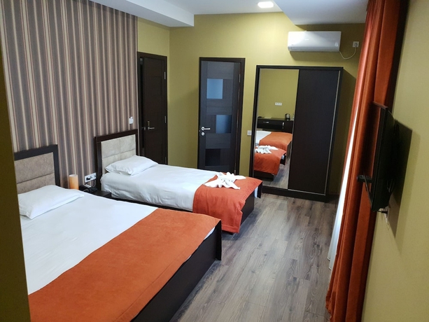 Imagen de la habitación del Hotel Cherry Garden, Tbilisi. Foto 11