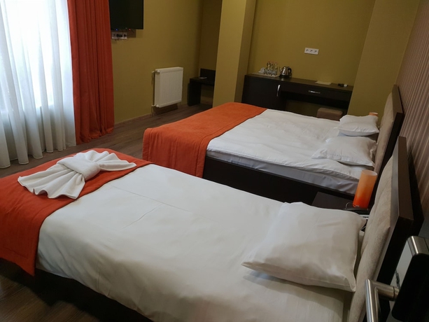 Imagen de la habitación del Hotel Cherry Garden, Tbilisi. Foto 12