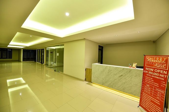 Imagen de los interiores del Hotel Cherry Homes Express. Foto 9