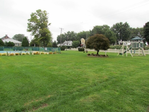 Imagen de los exteriores del Hotel Cherry Lane Motor Inn. Foto 12