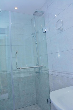 Imagen de la habitación del Hotel Cherrys. Foto 7