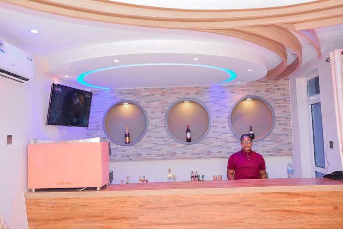 Imagen del bar/restaurante del Hotel Cherrys. Foto 4