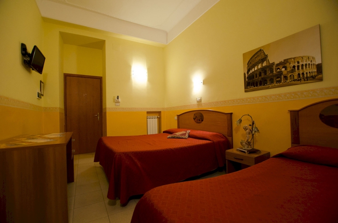 Imagen de la habitación del Hotel Cherubini. Foto 4