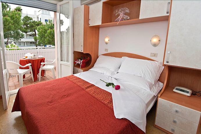Imagen de la habitación del Hotel Chery. Foto 14