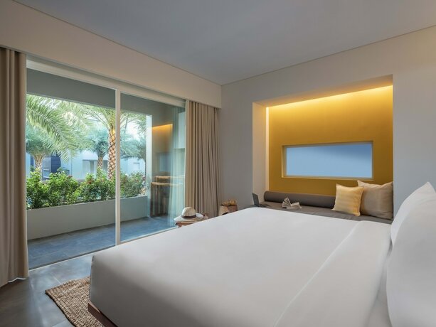 Imagen de la habitación del Hotel Chesa Canggu. Foto 20