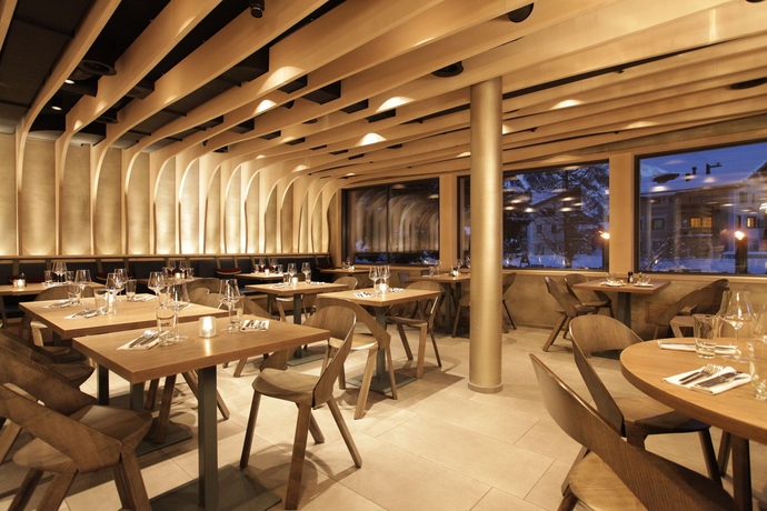 Imagen del bar/restaurante del Hotel Chesa Rosatsch. Foto 5