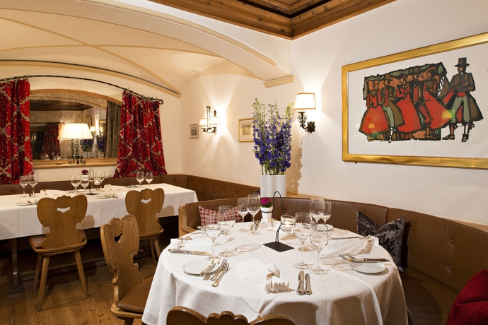 Imagen del bar/restaurante del Hotel Chesa Rosatsch. Foto 6