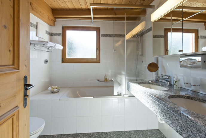 Imagen de la habitación del Hotel Chesa Rosatsch. Foto 14