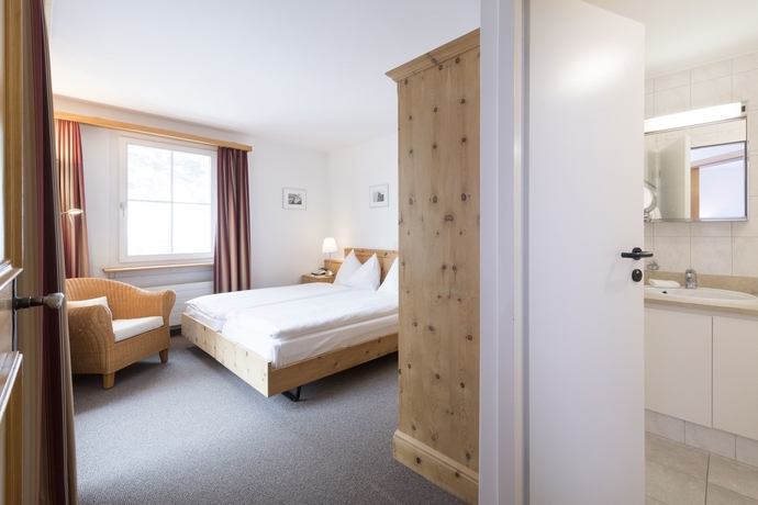 Imagen de la habitación del Hotel Chesa Sarita. Foto 8