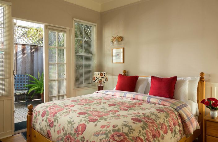 Imagen de los exteriores del Hotel Cheshire Cat Inn and Cottages. Foto 12