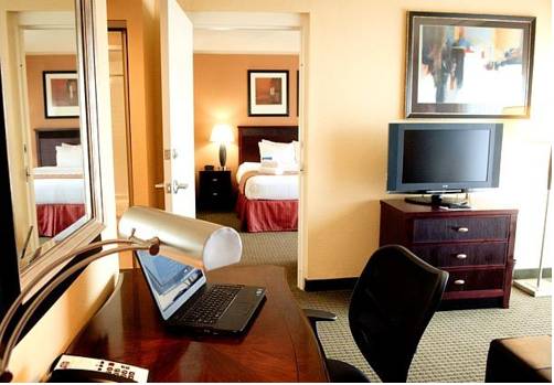 Imagen general del Hotel Chester Inn & Suites. Foto 1