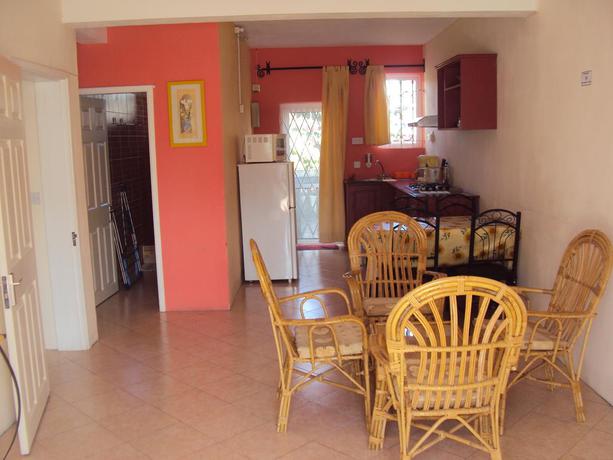 Imagen de los interiores del Hotel Chetty Tourist Residence. Foto 8