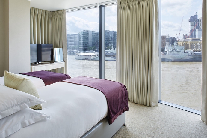 Imagen de la habitación del Hotel Cheval Three Quays. Foto 3