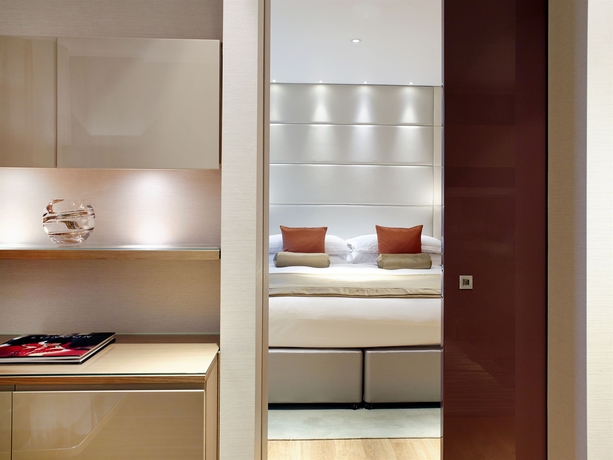 Imagen de la habitación del Hotel Cheval Three Quays. Foto 5