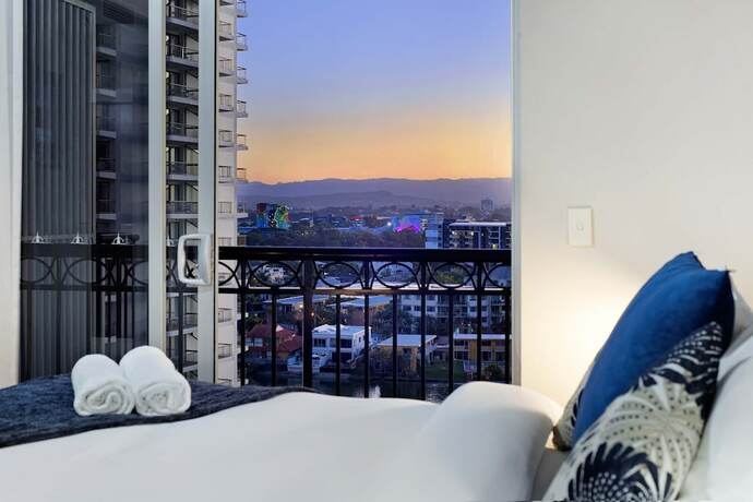 Imagen de la habitación del Hotel Chevron Renaissance - Wow Stay. Foto 13