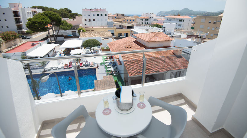 Imagen de los exteriores del Hotel Chevy and Suites. Foto 6