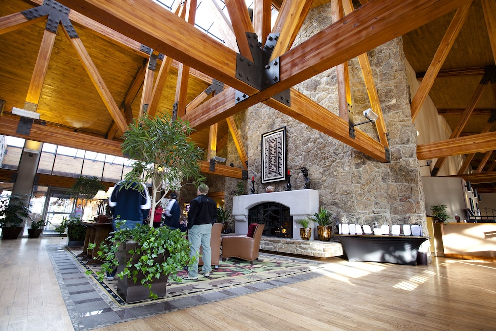 Imagen de los interiores del Hotel Cheyenne Mountain Resort, a Destination by Hyatt Hotels. Foto 19