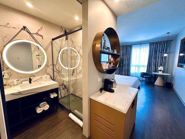 Imagen de la habitación del Hotel Chez Arlington Heights. Foto 6