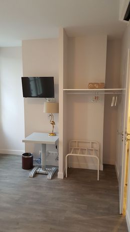 Imagen de la habitación del Hotel Chez Jacqueline. Foto 4