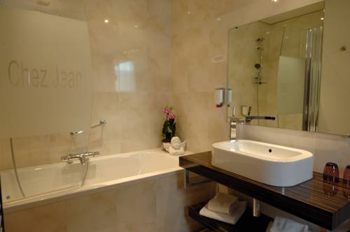 Imagen de la habitación del Hotel Chez Jean. Foto 3
