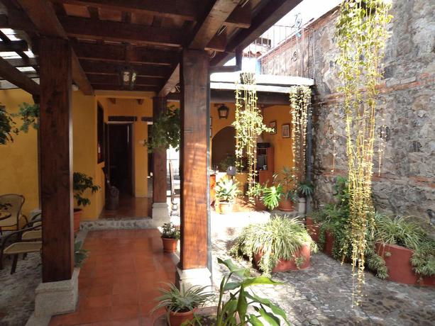 Imagen de los exteriores del Hotel Chez Juanca Cafe. Foto 11