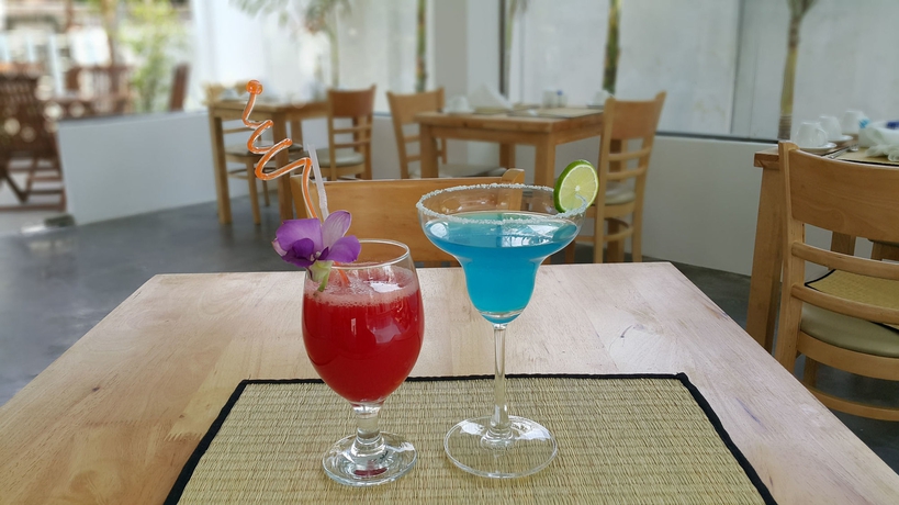 Imagen del bar/restaurante del Hotel Chez Moi Suite and Spa. Foto 3