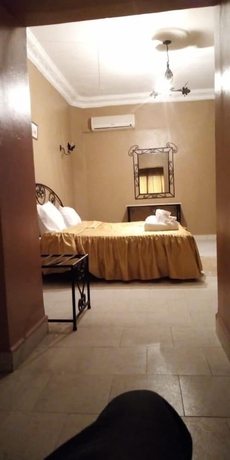 Imagen de la habitación del Hotel Chez Salmi. Foto 7