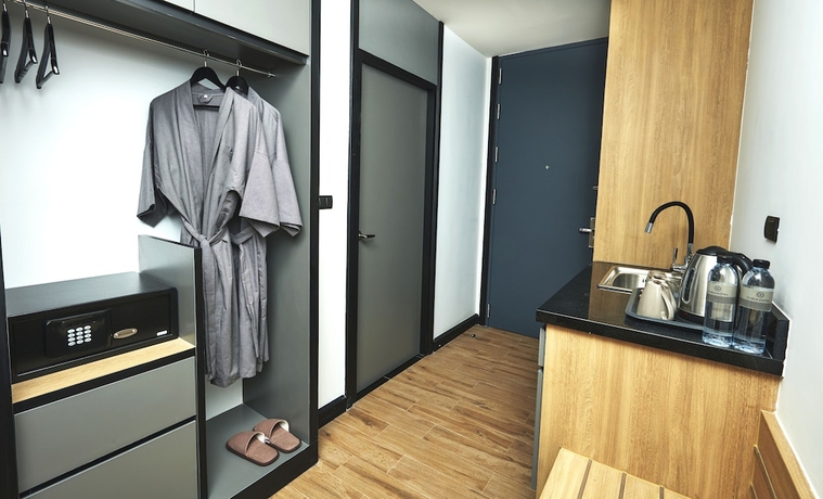 Imagen de la habitación del Hotel Chezzotel Pattaya. Foto 7