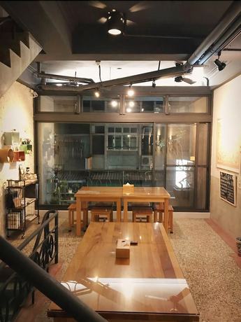 Imagen de los interiores del Hotel Chia Kon. Foto 20