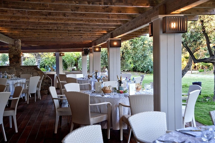 Imagen del bar/restaurante del Hotel Chia Laguna - Village. Foto 5